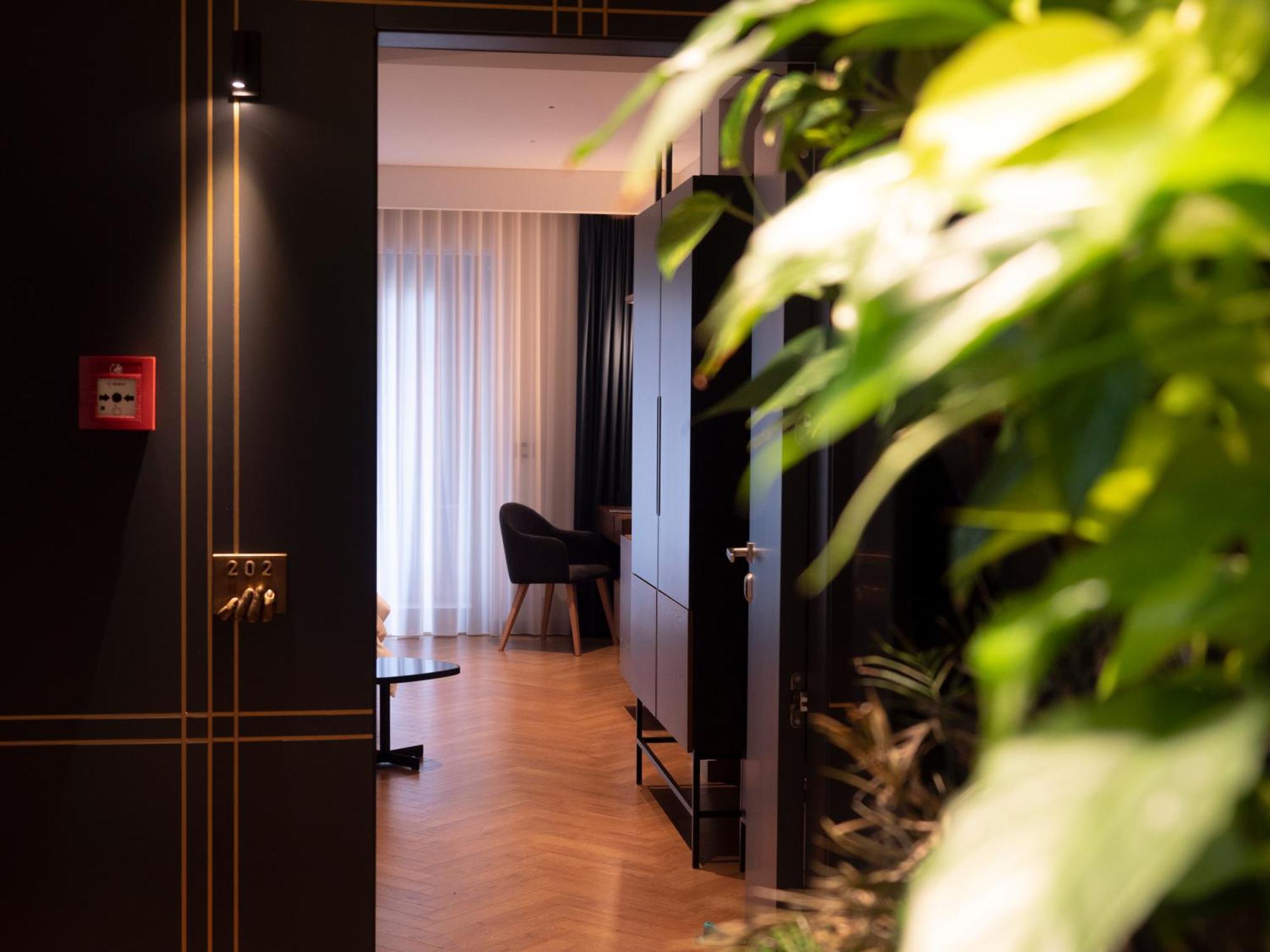 Moncafe Boutique Hotel & Spa Tirana Eksteriør billede